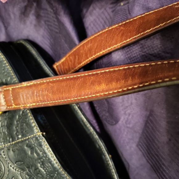 Bag: Authentic Fossil Tooled Embossed Leather Shoulder Bag - Picture 4 of 9